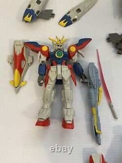 2000 Bandai Gundam Wing action figure & accessories lot