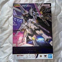 BANDAI CHOGOKIN Mighty Strike Freedom Gundam Action Figure