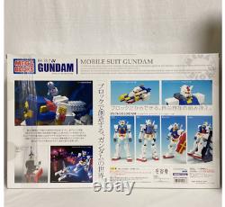 Bandai 2005 Gundam RX-78-2 Mega Blocks RX-78-2 Suit 30th Anniversary Figure