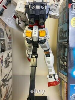 Gundam Master Grade 3.0 RX-78-2 Model Kit With Action & System Base. BUILT