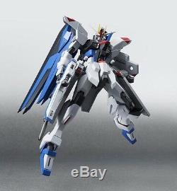 ROBOT SPIRITS Gundam Seed FREEDOM GUNDAM Action Figure BANDAI TAMASHII NATIONS