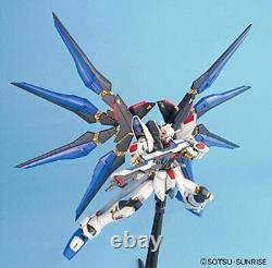 ROBOT SPIRITS Side MS Gundam SEED STRIKE FREEDOM GUNDAM Action Figure BANDAI F/S