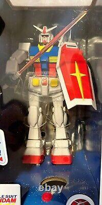Thinkway Toys Mobile Suit Gundam Interactive Motorized Action Figure RX-78-2 NEW