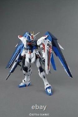 Bandai Mg 1/100 Zgmf-10a Freedom Gundam Ver 2.0 Plastik Modellbau Set Neu Japon