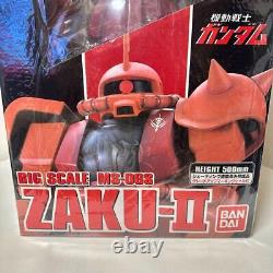 Figurine Bandai Mobile Suit Gundam ZAKU II à grande échelle MS-06S Jumbo Grade du Japon.