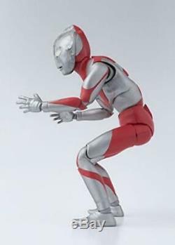 Nouveau S. H. Figuarts Ultraman Type Action Figure Bandai Du Japon F / S