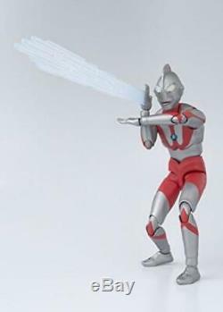 Nouveau S. H. Figuarts Ultraman Type Action Figure Bandai Du Japon F / S